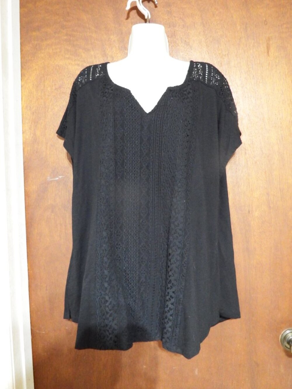 Women's top with lace details, Size 3X